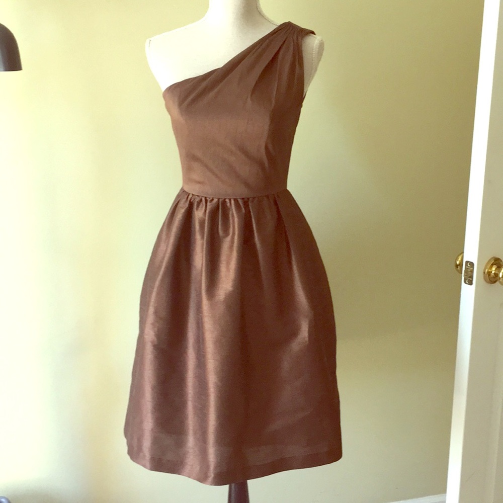 Alfred Sung Taffeta kneelength Formal Dress